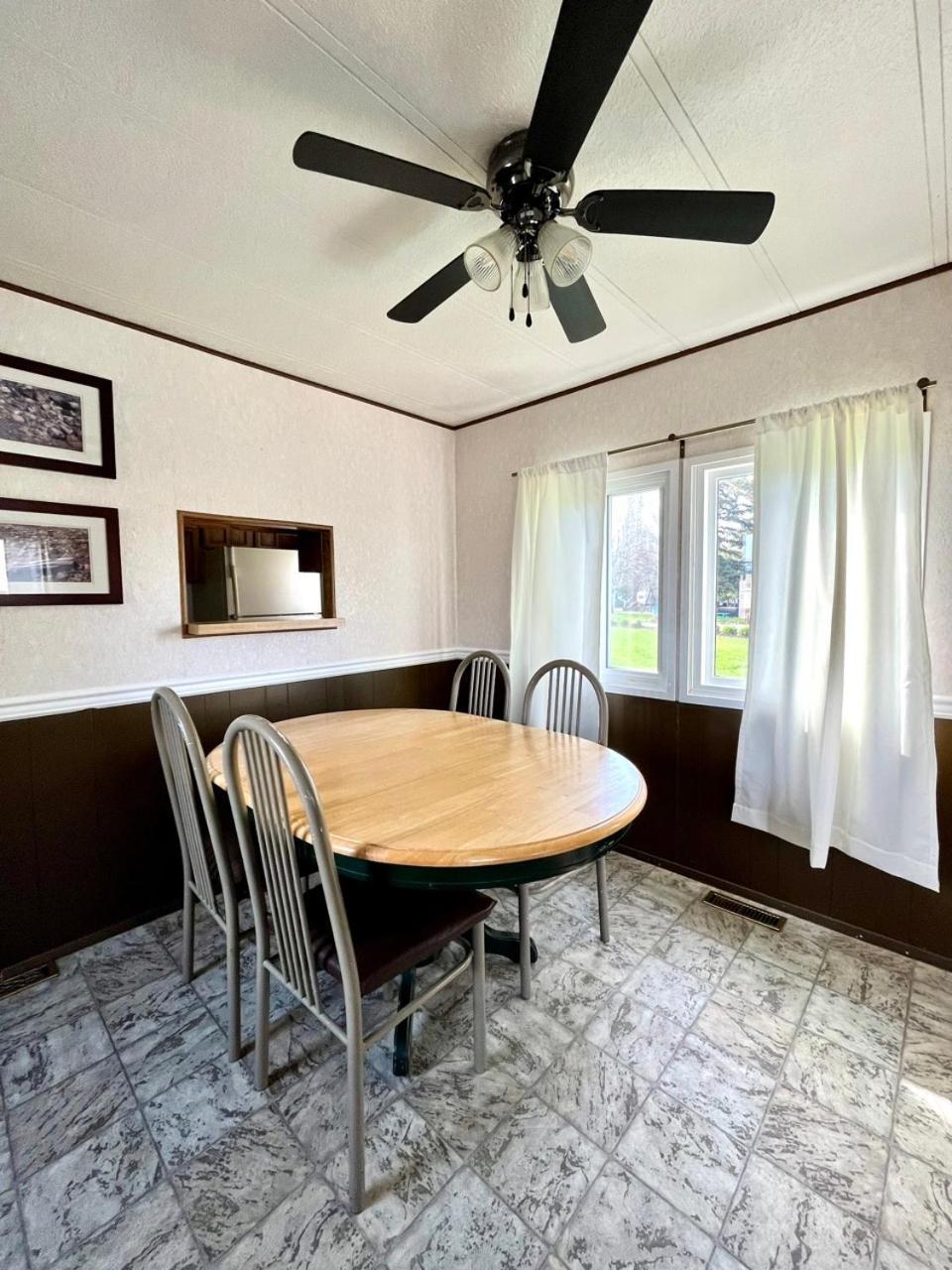 Roberts Roost Resort Quesnel Esterno foto