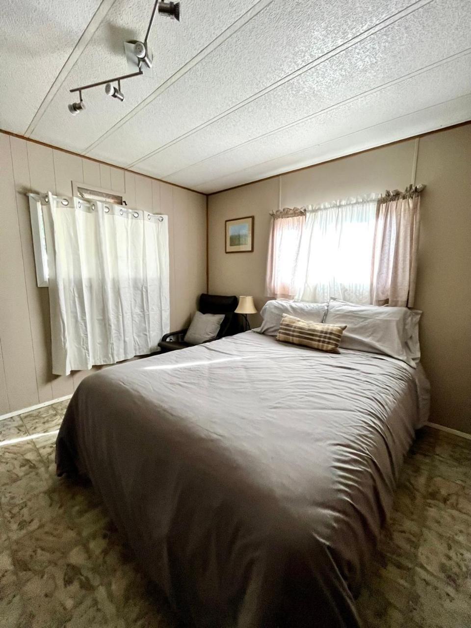 Roberts Roost Resort Quesnel Esterno foto