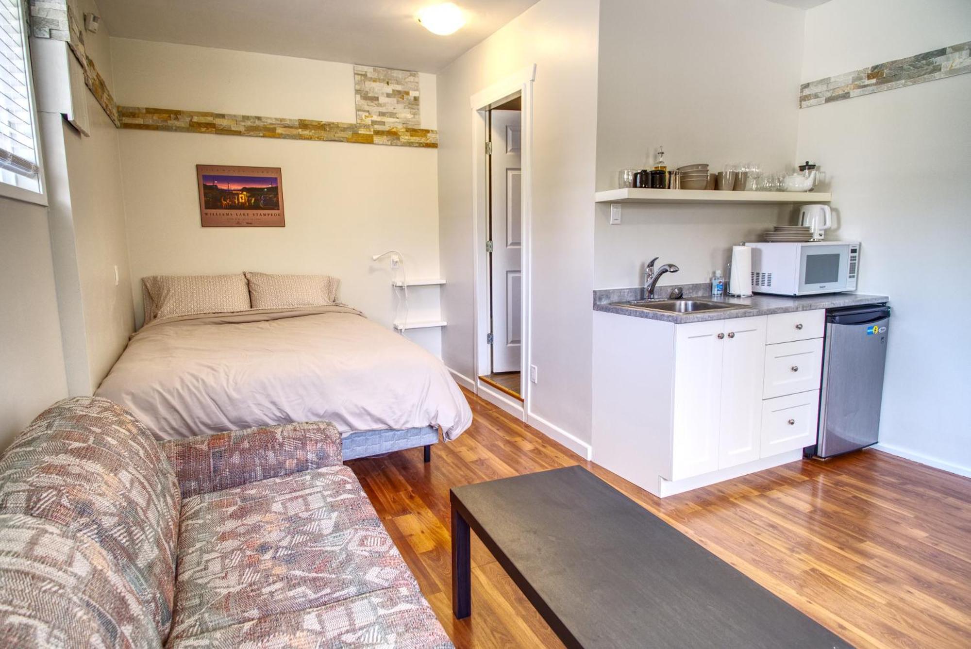 Roberts Roost Resort Quesnel Esterno foto