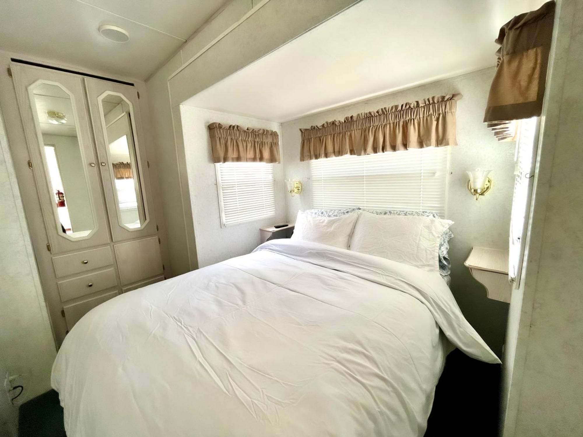 Roberts Roost Resort Quesnel Esterno foto