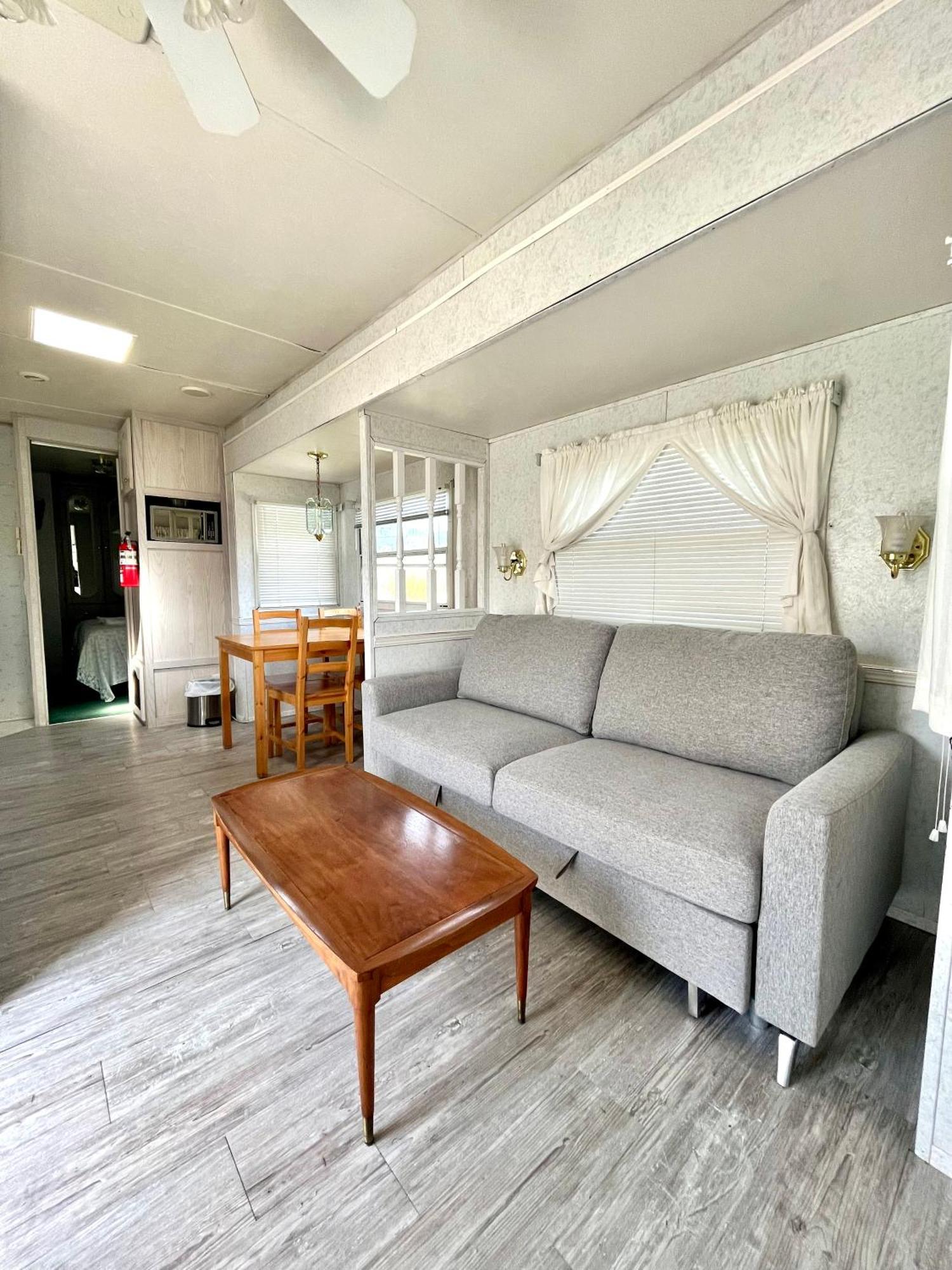 Roberts Roost Resort Quesnel Esterno foto