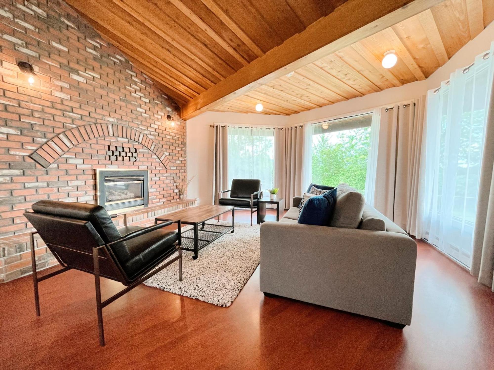 Roberts Roost Resort Quesnel Esterno foto
